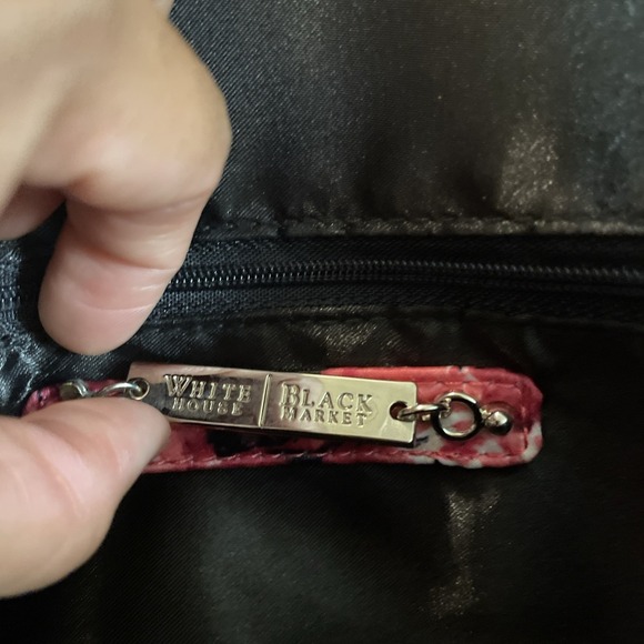 White House Black Market Pink Rose Floral Fabric Purse Clutch Bag Red Chain - Picture 5 of 6